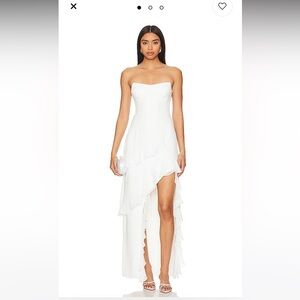 Elegant White Strapless Dress